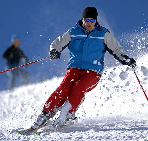 skier in opnlucht zondal skiclub Aspen